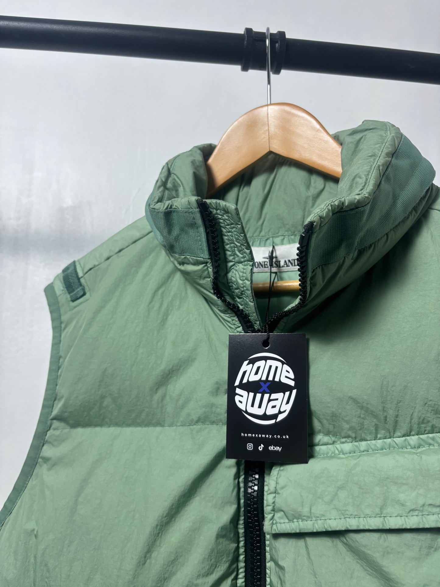 Stone Island 2022 A/W Green Crinkle Reps Down Gilet - M
